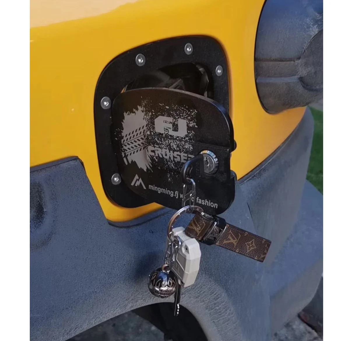 لخزان الوقود من سبائك الألومنيوم المعدل من Toy ota FJ Cruiser مع قفل