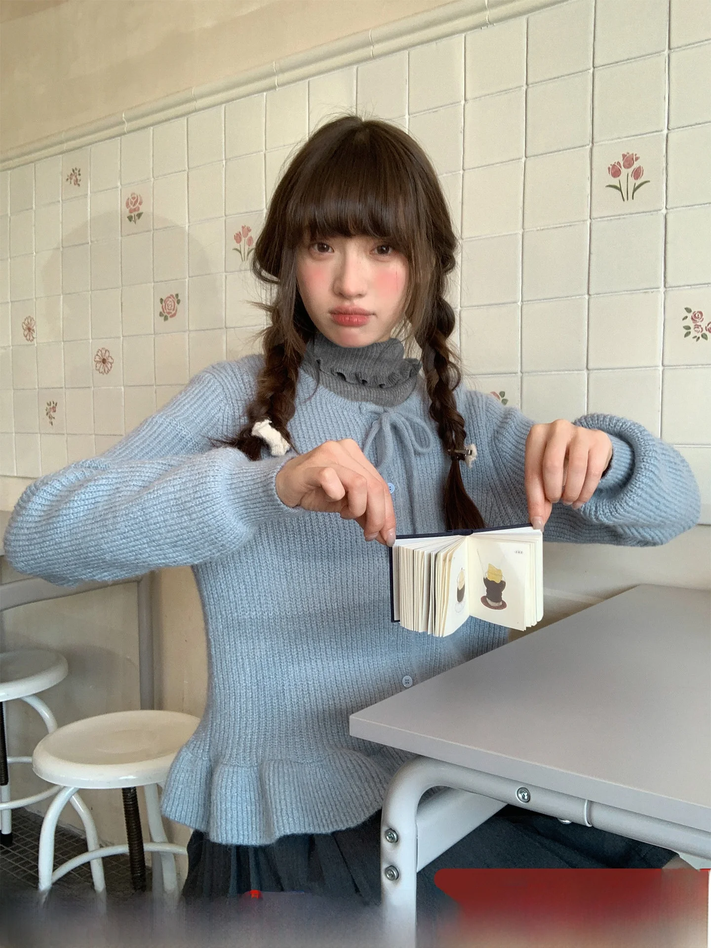 

Женский вязаный кардиган с деревянной застежкой и длинными рукавами, осенне-зимний повседневный комплект из двух предметов: топ и базовая рубашка