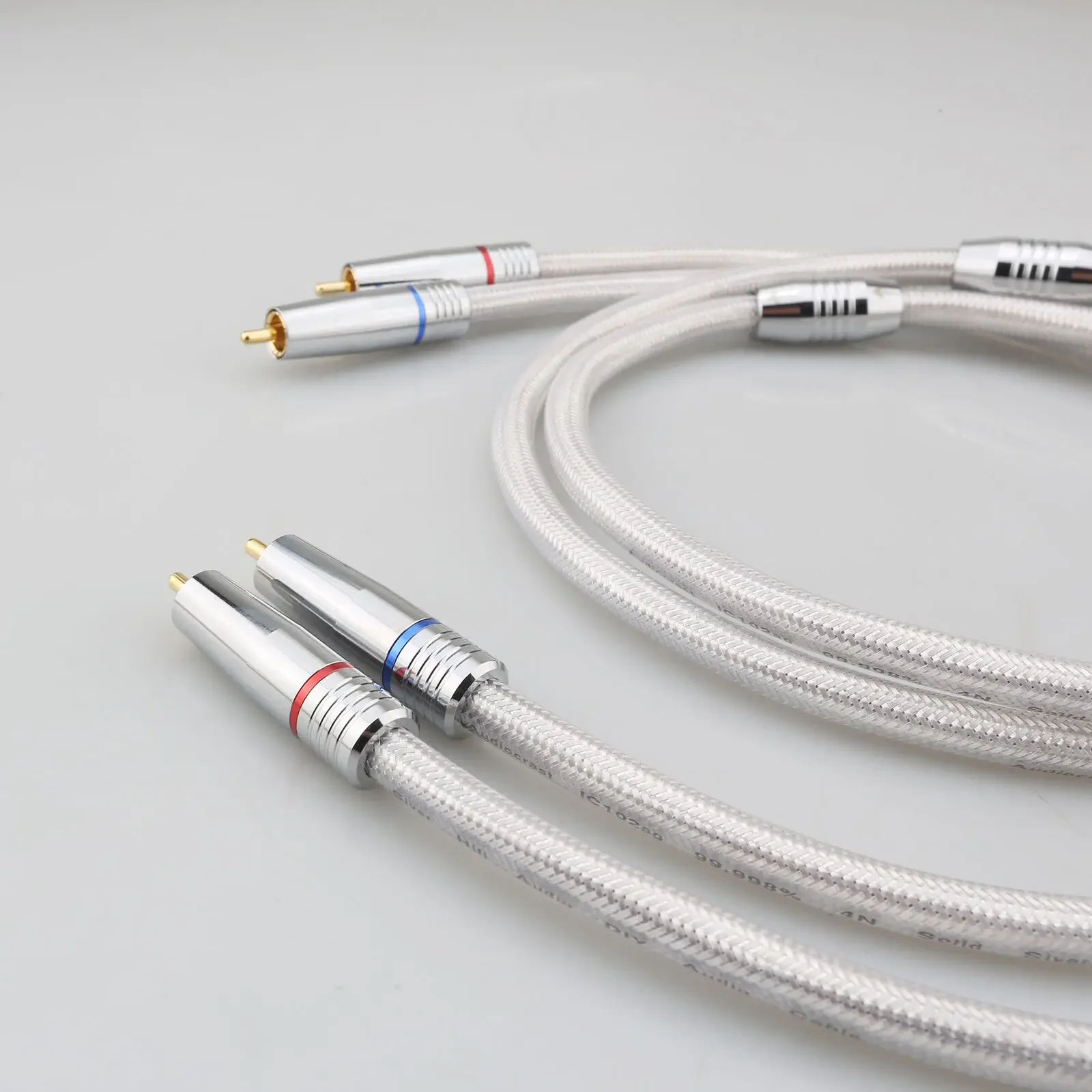 

Пара аудиокабелей Audiocrast IC102AG HiFi с разъемами RCA из чистого серебра 99,998% и серебряным покрытием, с сердечником из PSS для улучшенного звука