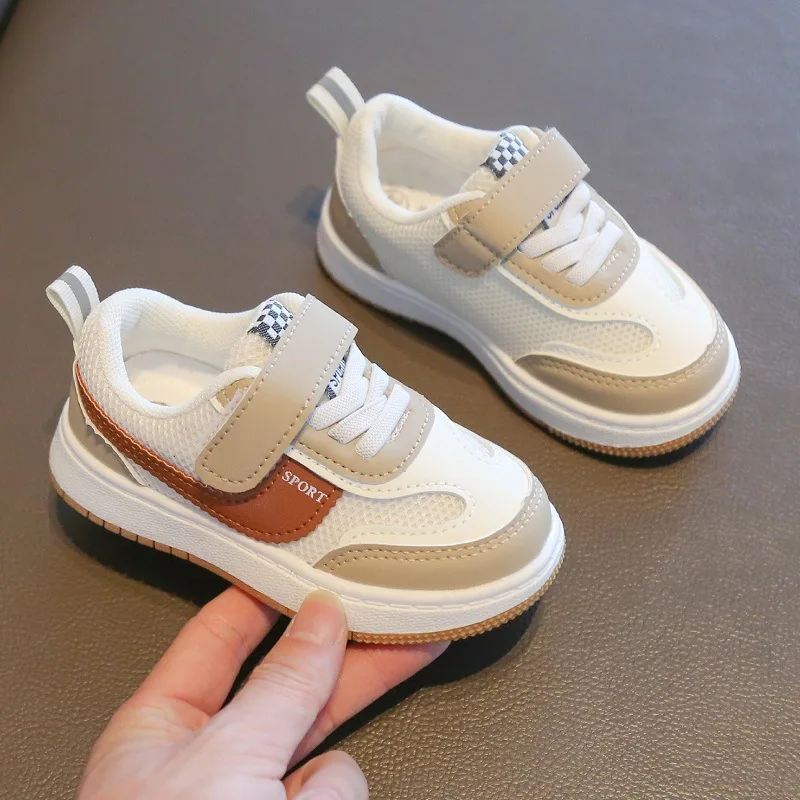 Zapatos de tablero de moda para niños y niñas, zapatos transpirables con superficie de malla con personalidad, primavera y otoño, 2024