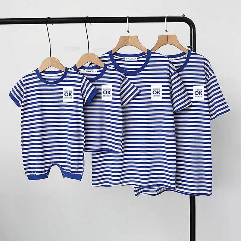 

Family t-Shirt For Mom Dad And Daughter Son Matching Clothes Infant Baby Bodysuit 2025 Parent-Child Link Coordination t Shirt