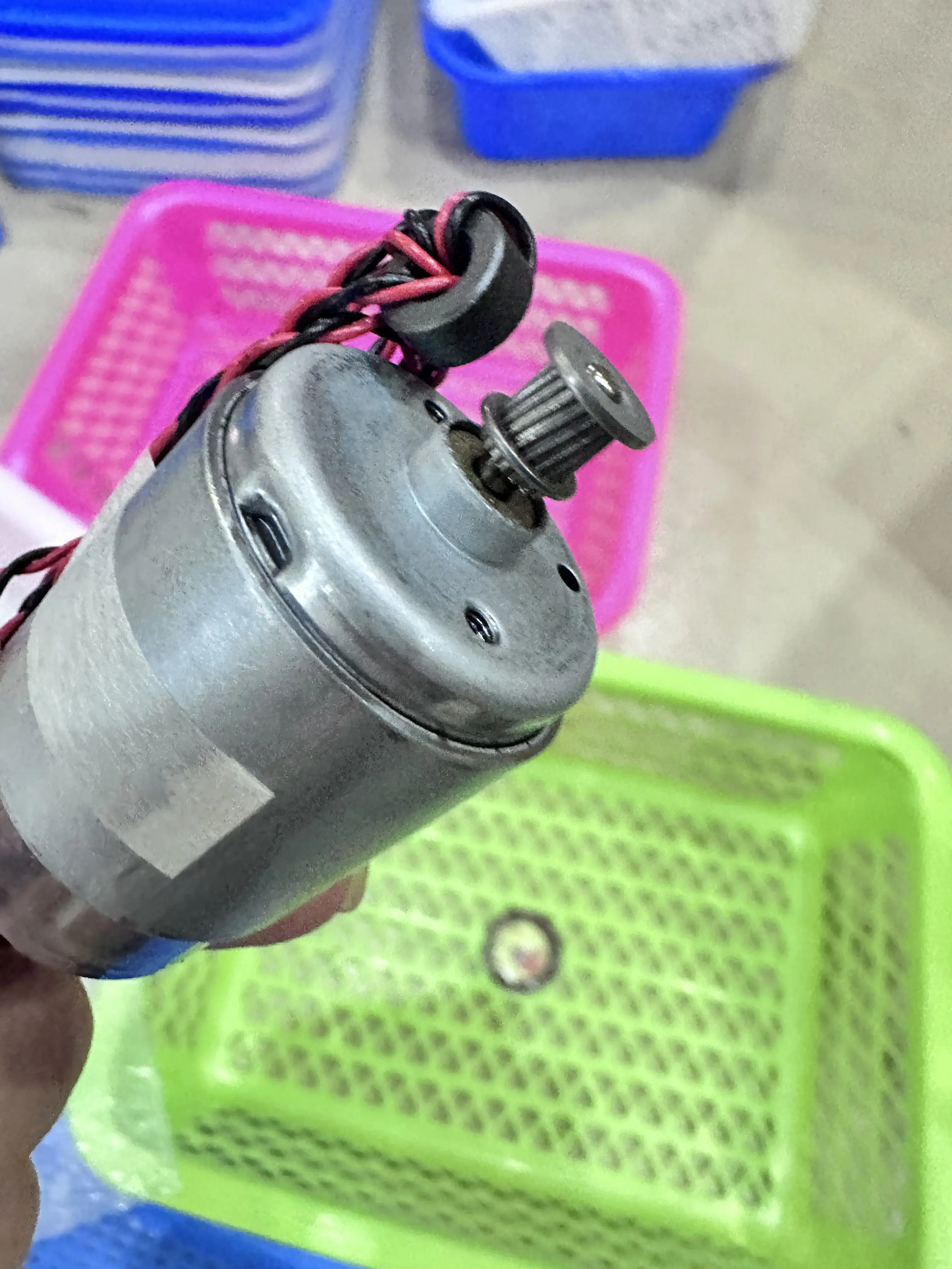 

Original Brand New CR Motor For Epson L18050 L18058 L8050 L8051 L8188 L8180 L8160 printer 2207984 Carriage Motor