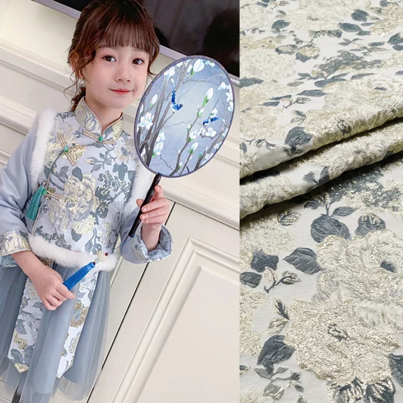 

Золотая линия парча жаккардовая ткань роза детское платье Cheongsam ткань модный дизайн шитье оптовая продажа материал на метр