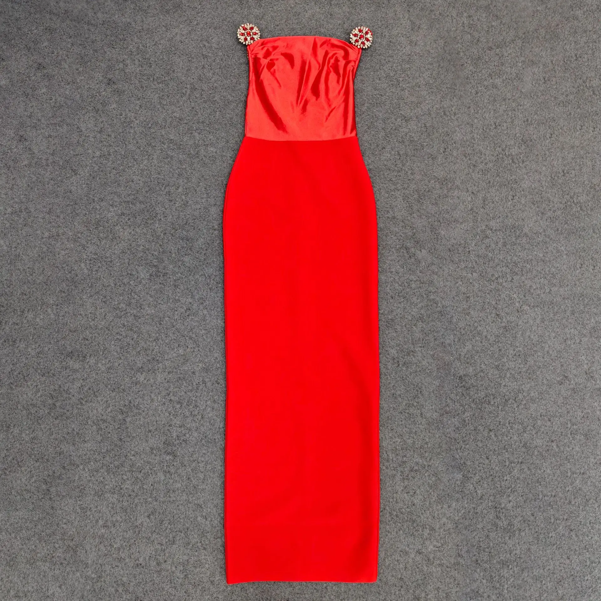 ชุดเดรสยาวรัดรูปหรูหราประดับเพชรสำหรับงานปาร์ตี้ ค็อกเทล งานพรอม ดีไซน์เซ็กซี่แบบไม่มีแขน เหมาะสำหรับผู้หญิงที่ต้องการความสง่างามแบบคนดัง