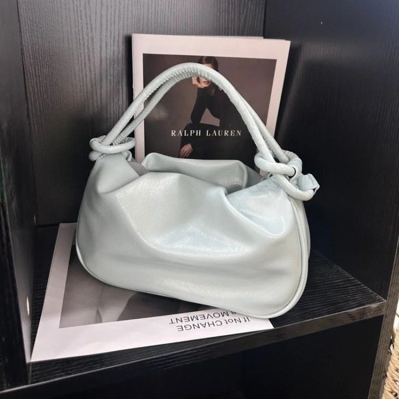 

Модная женская сумка-мессенджер в повседневном простом винтажном дизайне из кожи для повседневного использования