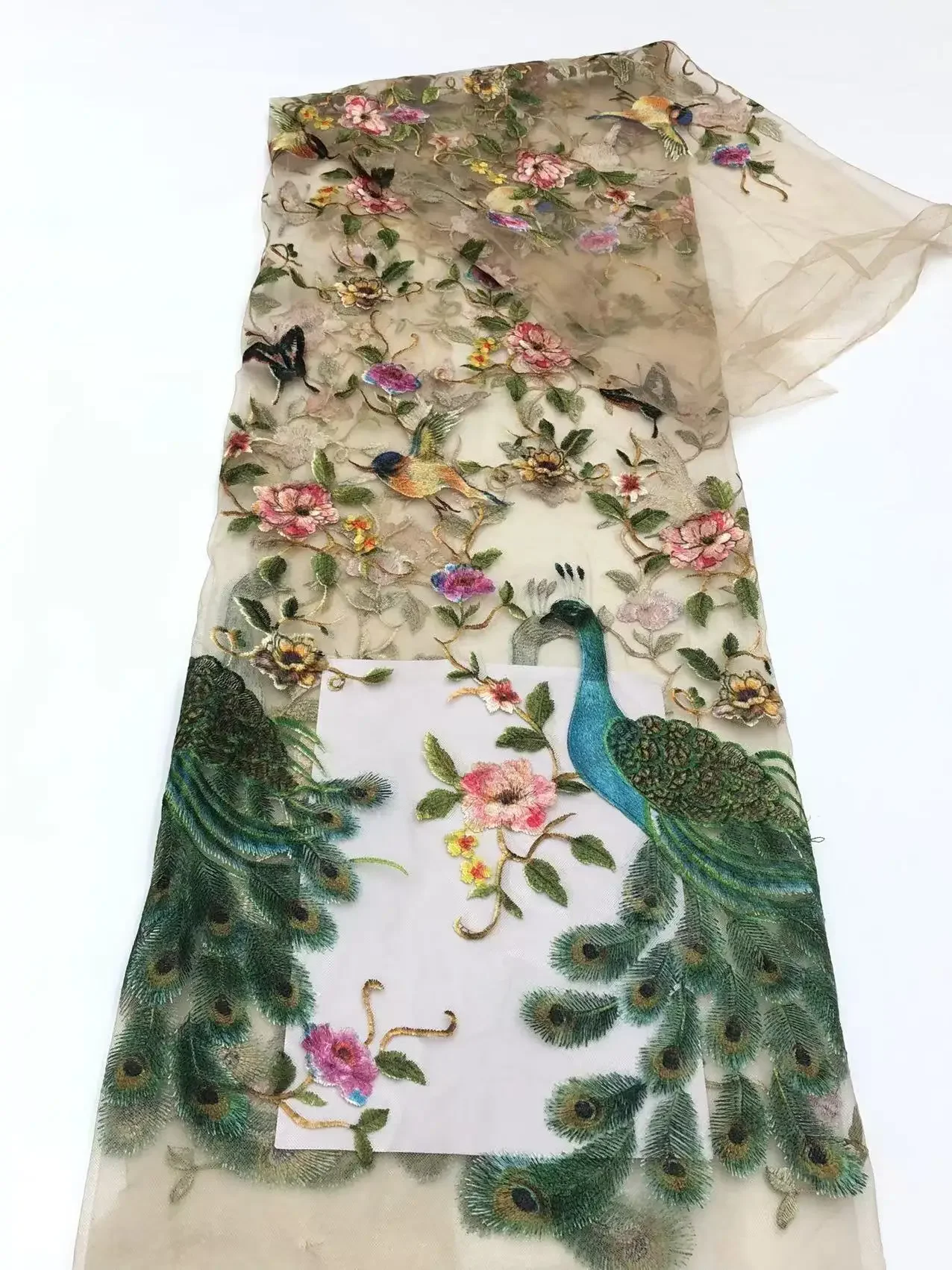 

African 3D Lace Fabric 2025 High Quality French Mesh Lace Fabric Nigerian Lace Fabrics for Wedding Dress HXL6235