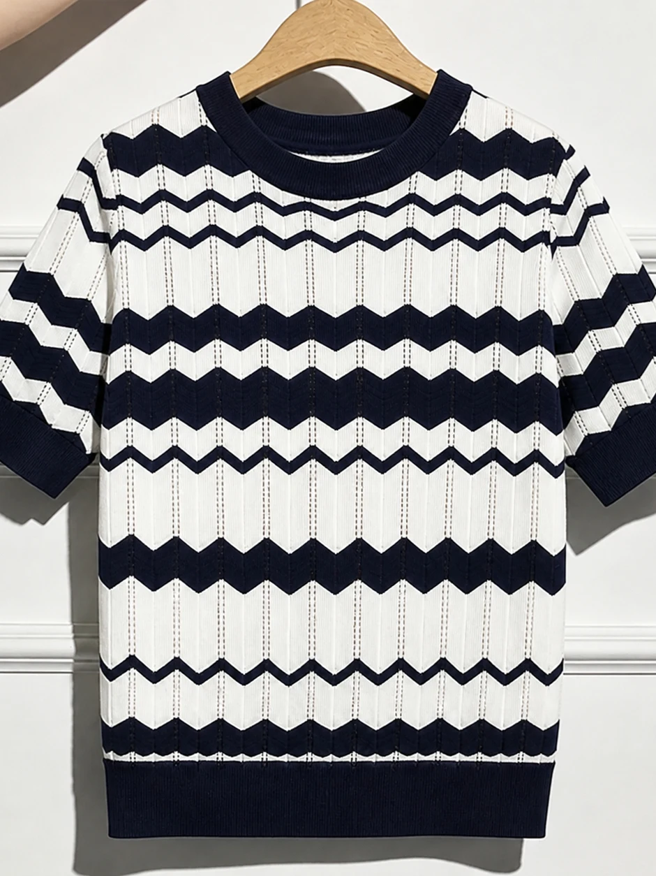 

Korean Design Sensation Wave Stripe Short Sleeve round Neck Knitted Shirt Fashionable White Simplistic Commute Elegant Top