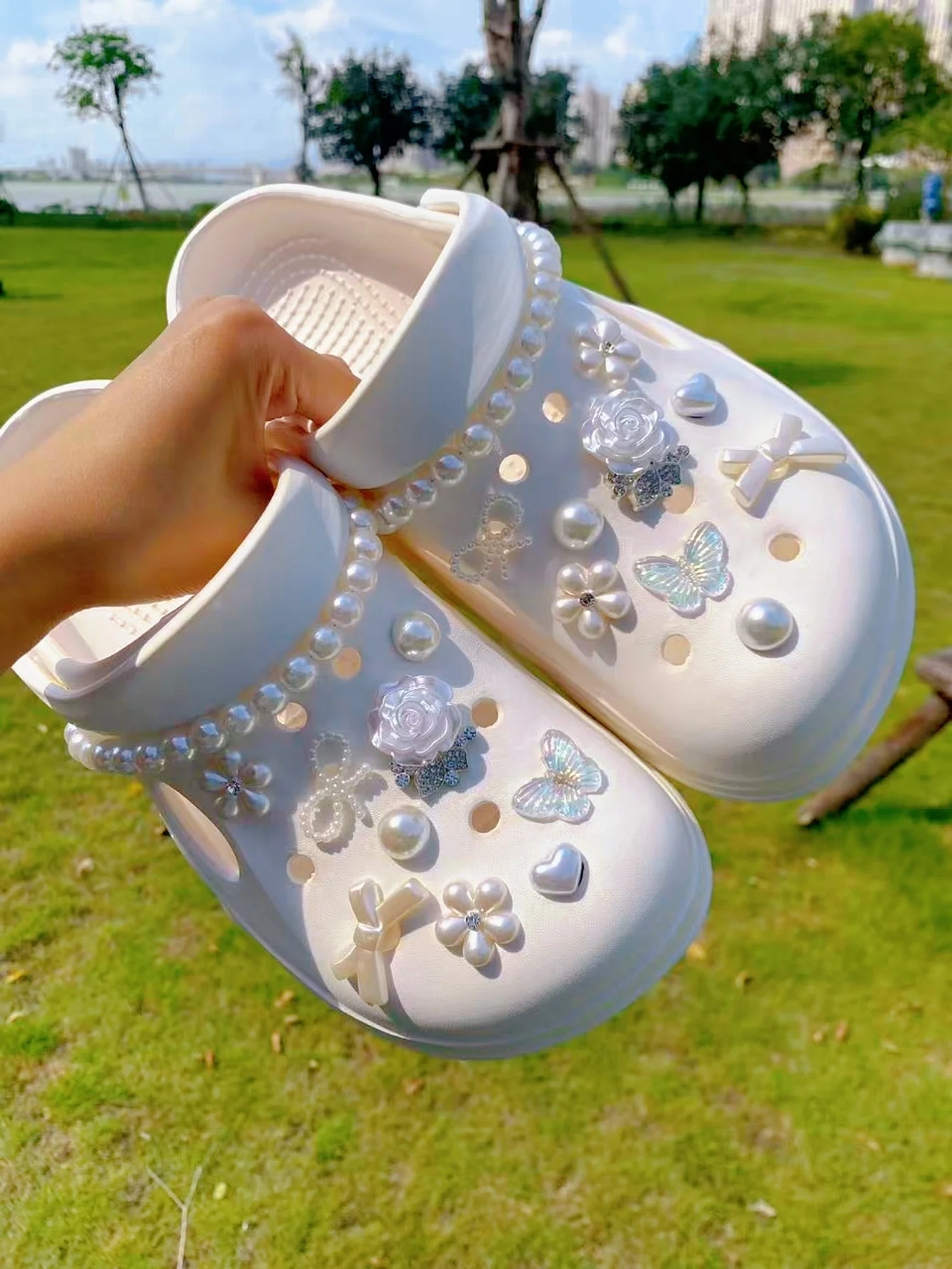 20 ABS pearl chain, rose, butterfly, beige bead and other DIY shoe buckle decorations, multi-functional shoe clip accessories fo
