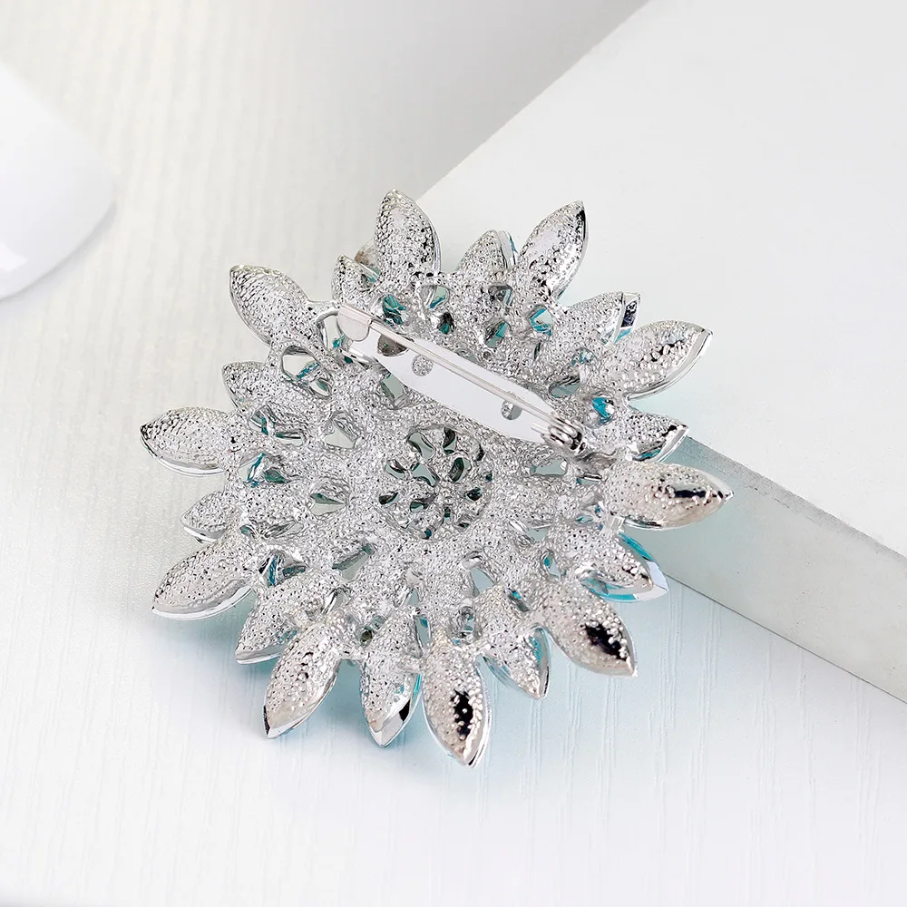 New retro men and women's fashion versatile brooches shiny crystal big flowers rhinestone pin accessories jewelry gifts