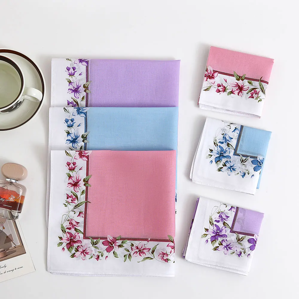 Fazzoletto da donna, fazzoletto universale con fiori in cotone per tutte le stagioni, fazzoletto sottile e nostalgico vecchio stile per pulire il sudore, souvenir per la festa della mamma della stagione del matrimonio