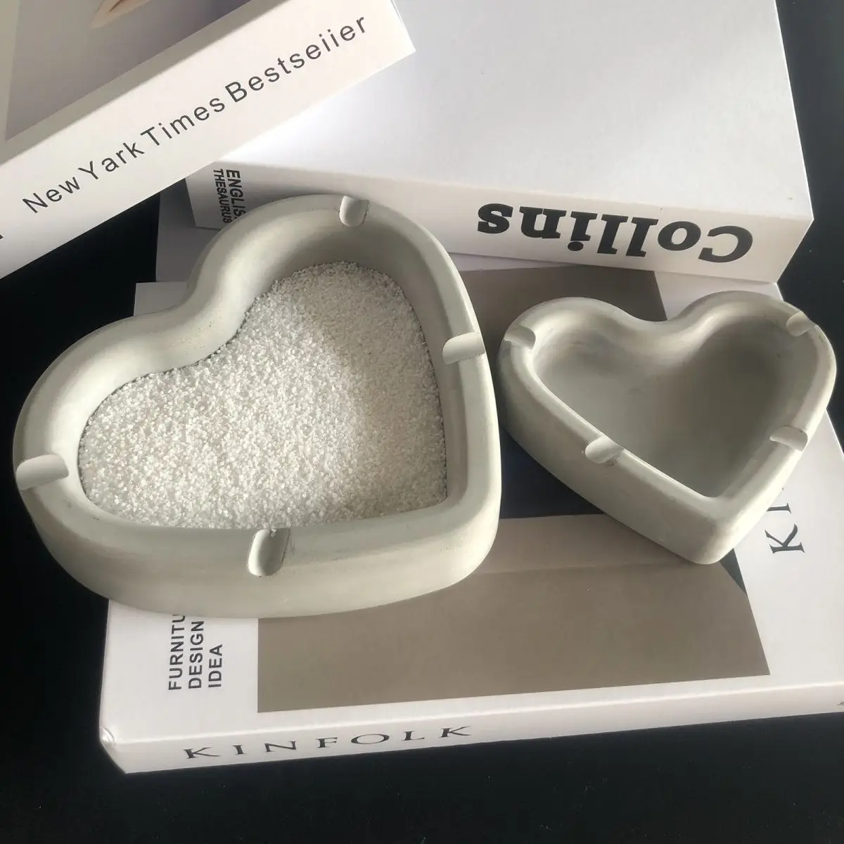 Small Cement Love Ashtray Send Boyfriend Gift Bedside High Appearance Level Decoration European Architectural Industrial Style