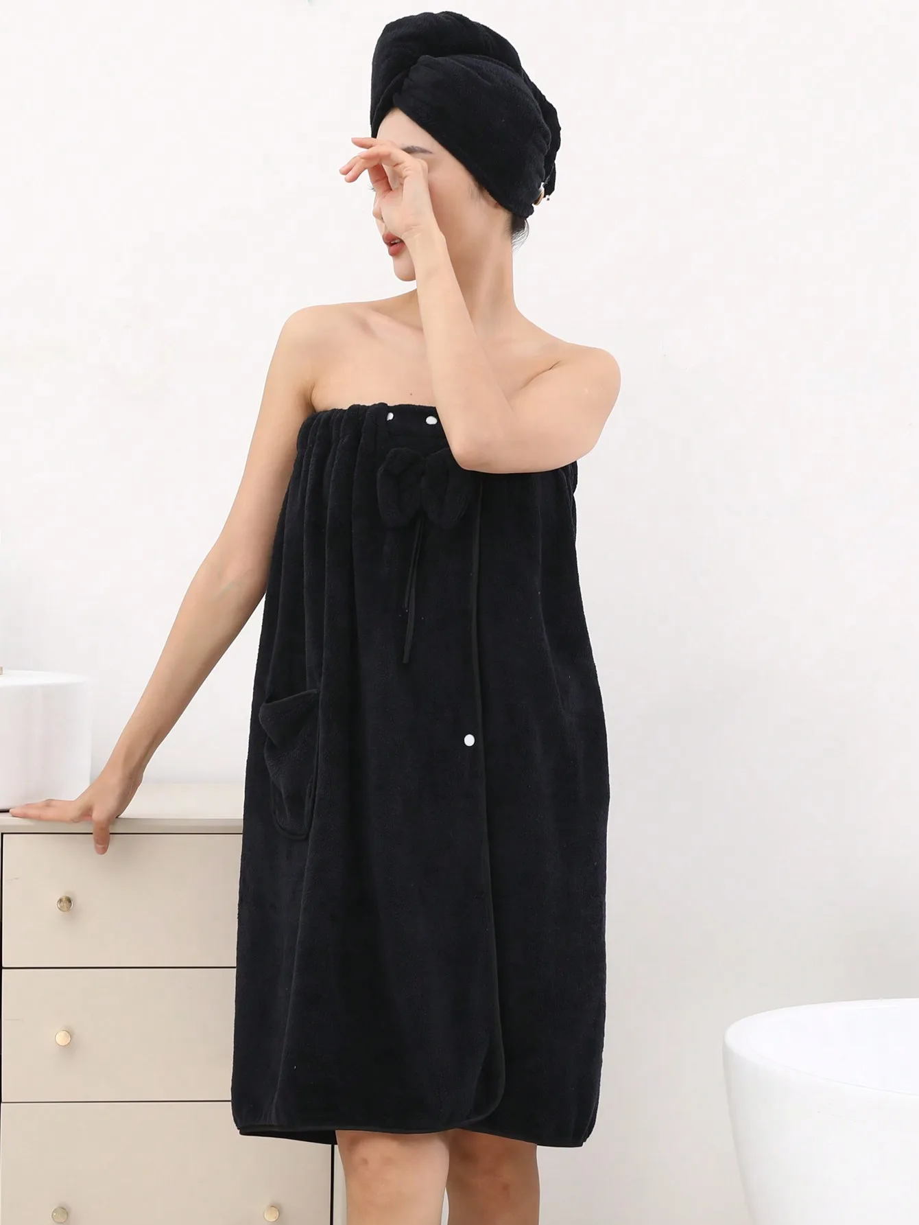 

Женский мягкий и удобный комплект: халат и шапочка для душа с бантом, черный, для лета, свадьбы, дома, ванной комнаты, к школе