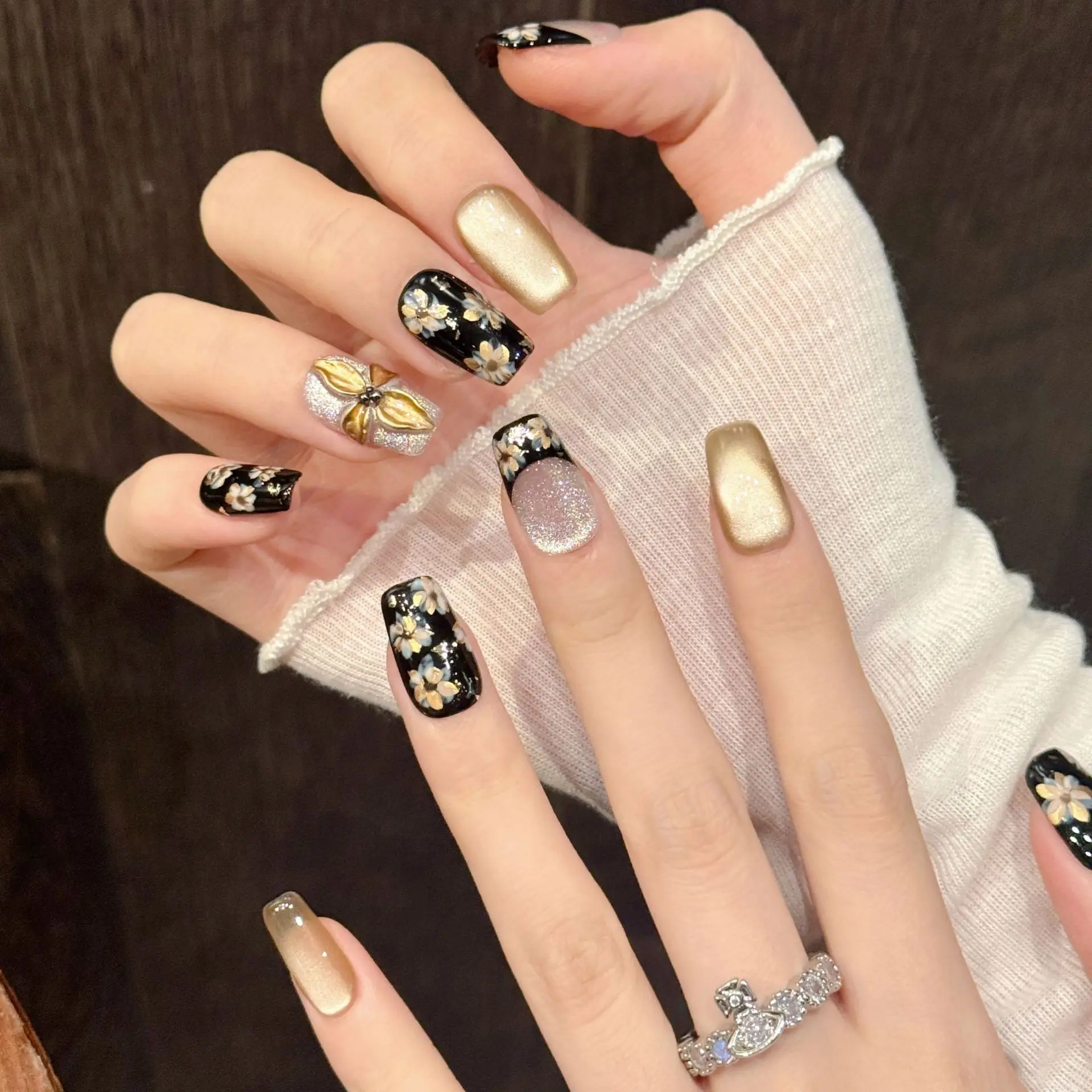 10개입 럭셔리 핸드메이드 네일 빈티지 실버 플로럴 숏 미디엄 롱 디자인 가을 프리미엄 캣아이 글리터 조각 플로럴 네일