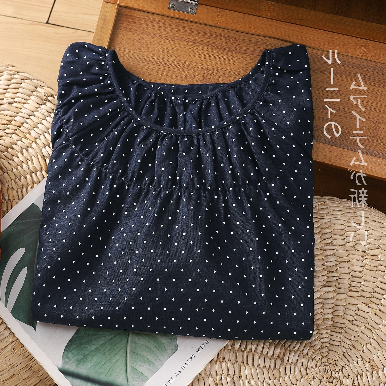 بلوزة نسائية صيفية فضفاضة من القطن والكتان بنقشة البولكا دوت، متعددة الاستخدامات ومقاومة للشيخوخة، بأسلوب كوري فني وأكمام خماسية