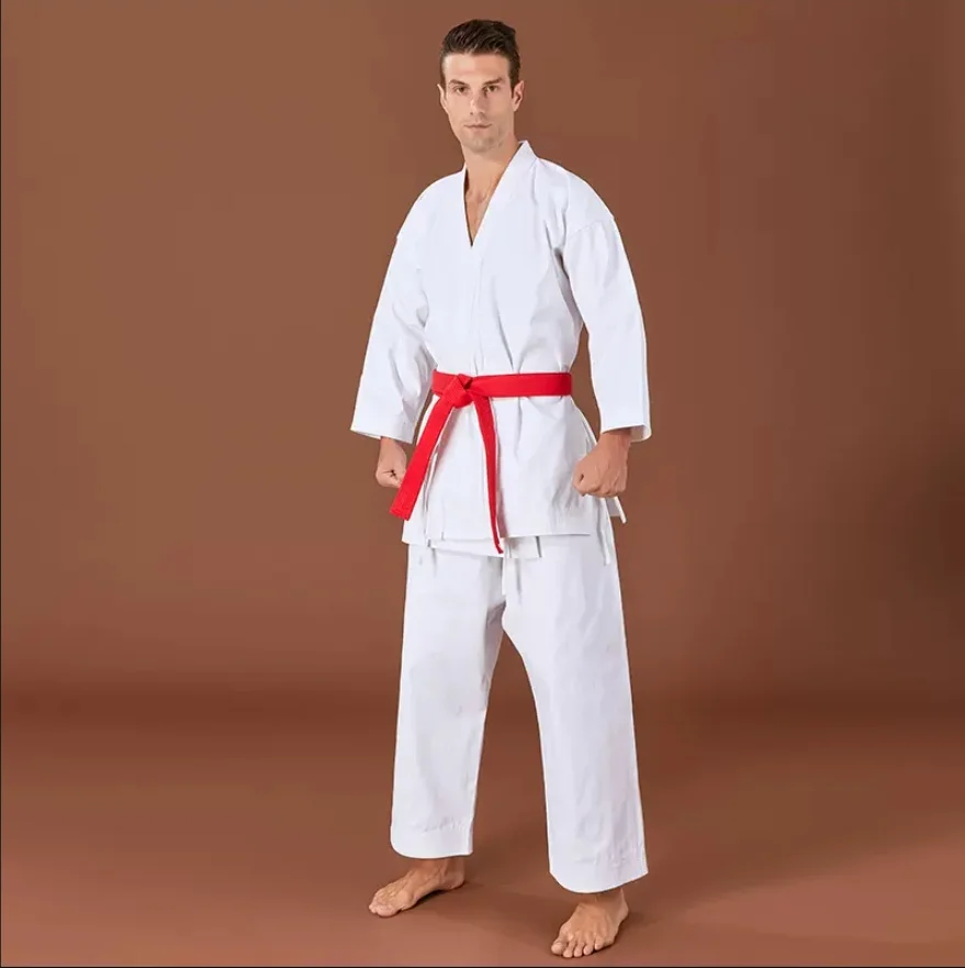 يمكن لزي الكاراتيه القياسي المصنوع من القماش القطني بوزن 10 أونصة المشاركة في الحزام الأبيض للمنافسة