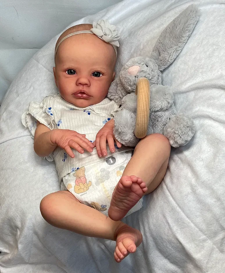 NPK Muñeca Reborn realista de 19 pulgadas con cuerpo de tela suave, pelo dibujado a mano y traje similar para niñas