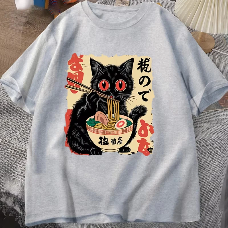 

New Vintage Black Cat Ramen T Shirts Cute Graphic Tee Funny Cat Eating Ramen T-Shirt Print Harajuku Short Sleeve for Women Men