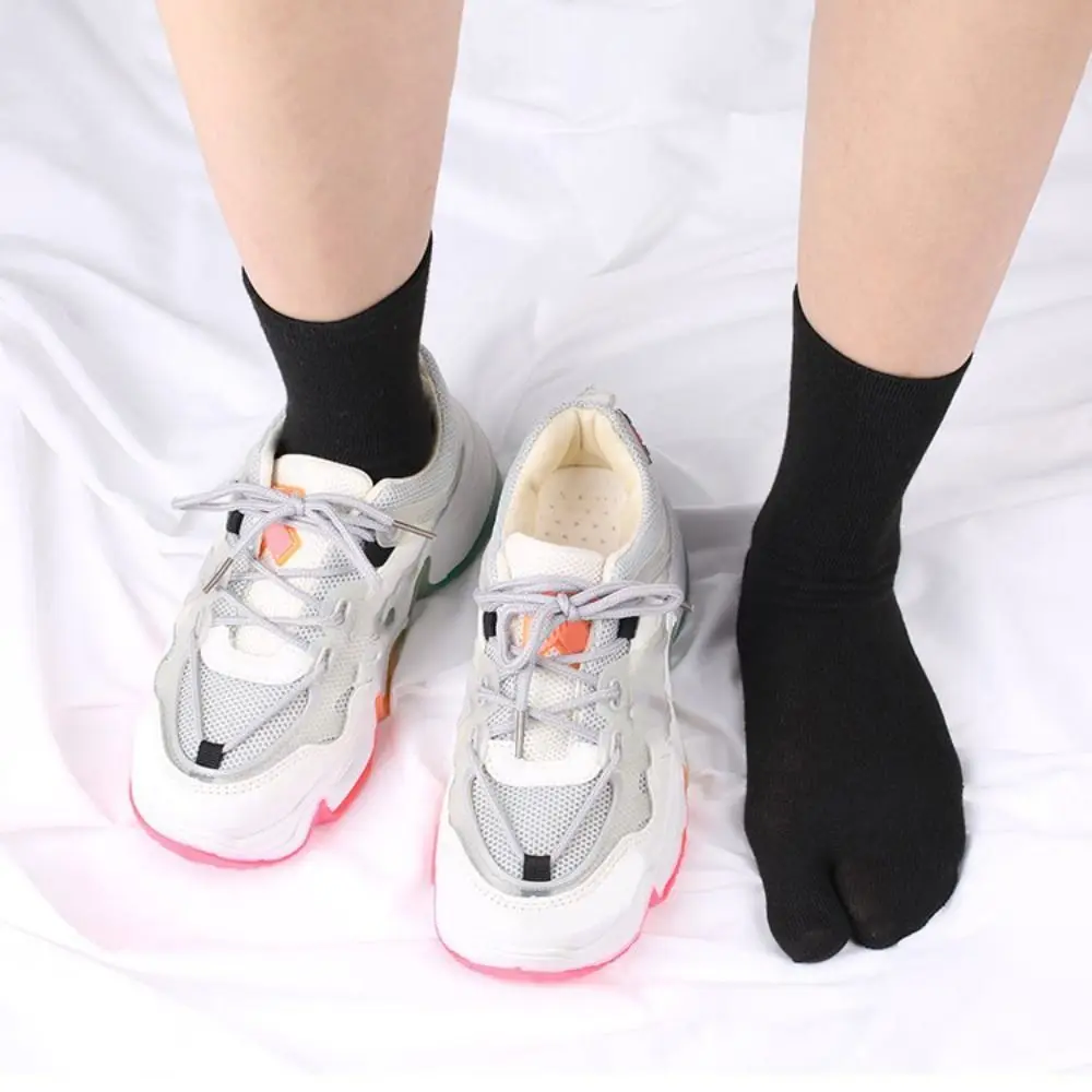 

5Pairs Anti Slip Two Toed Cotton Socks Mid-calf Business Split Toe Sock Women Men Solid Color Toe Separator Socks Sports