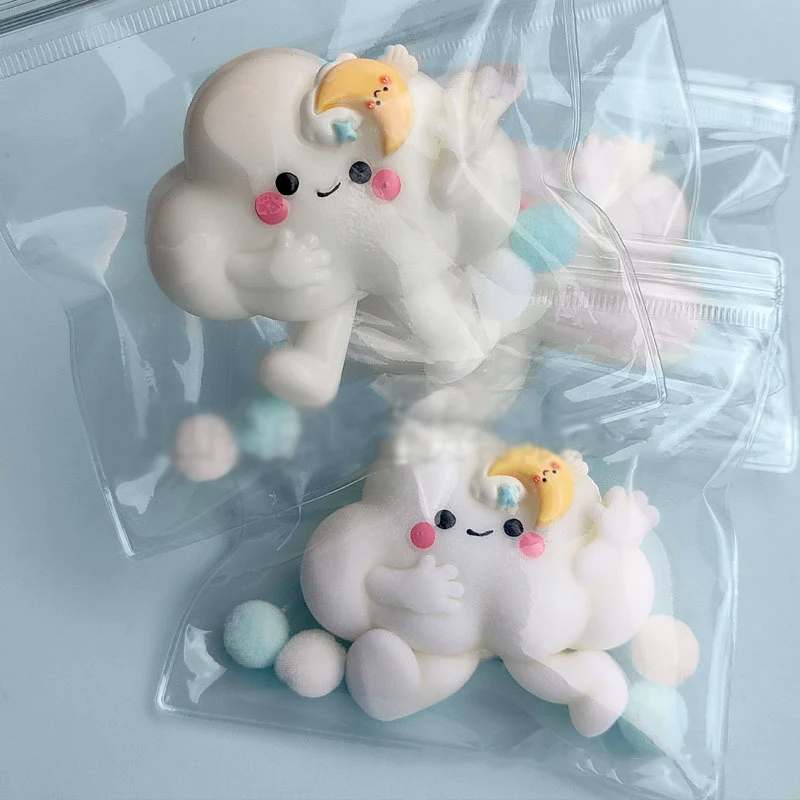 New Cloud Pinch Squeeze Slow Rebound Decompression Toys Creative Cloud Pinch Soft Glossy Flocking Stress Relief Vent Sensory Toy