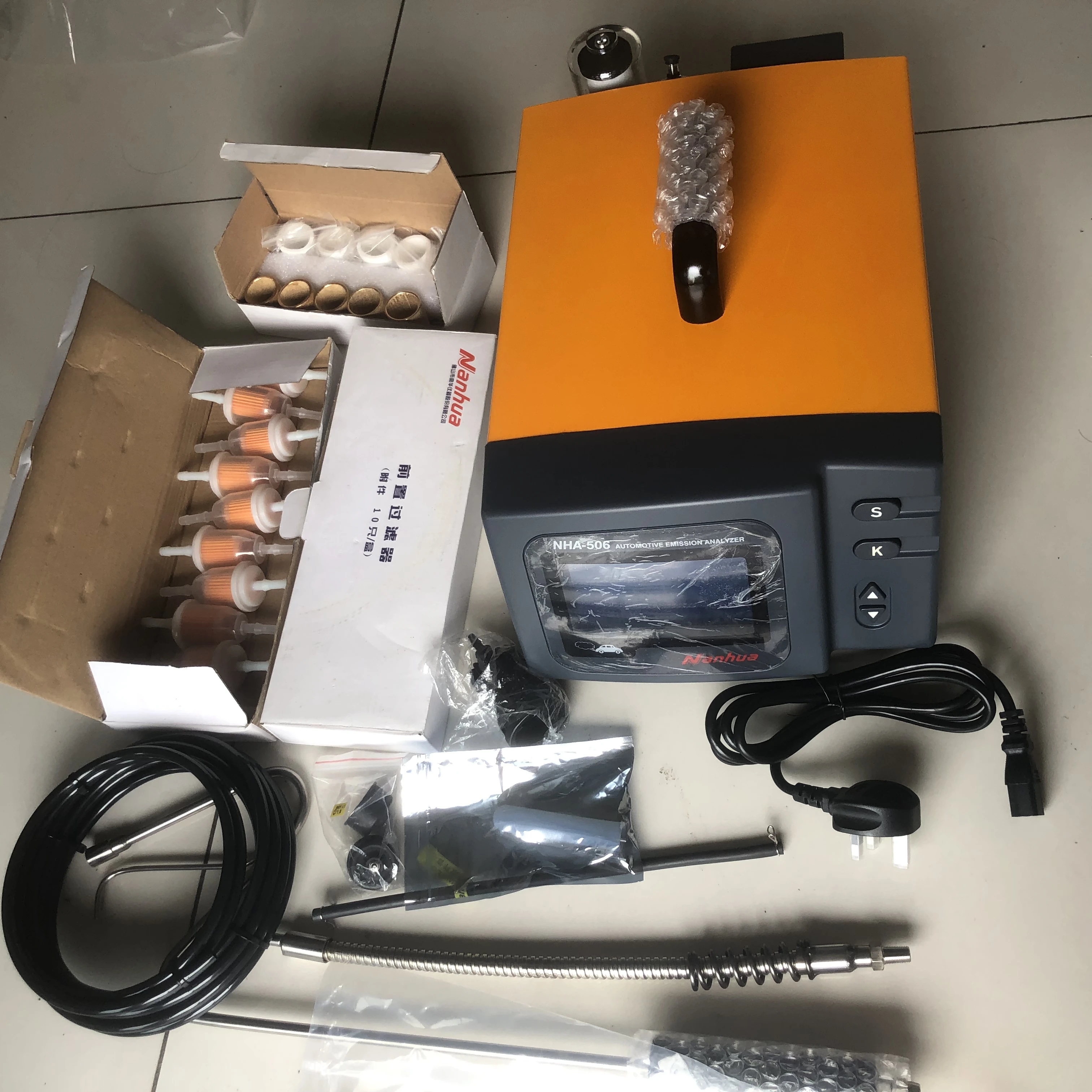 

-506 Portable Automotive Exhaust Gas Analyzer HCON Concentration Universal Emission Detector 506