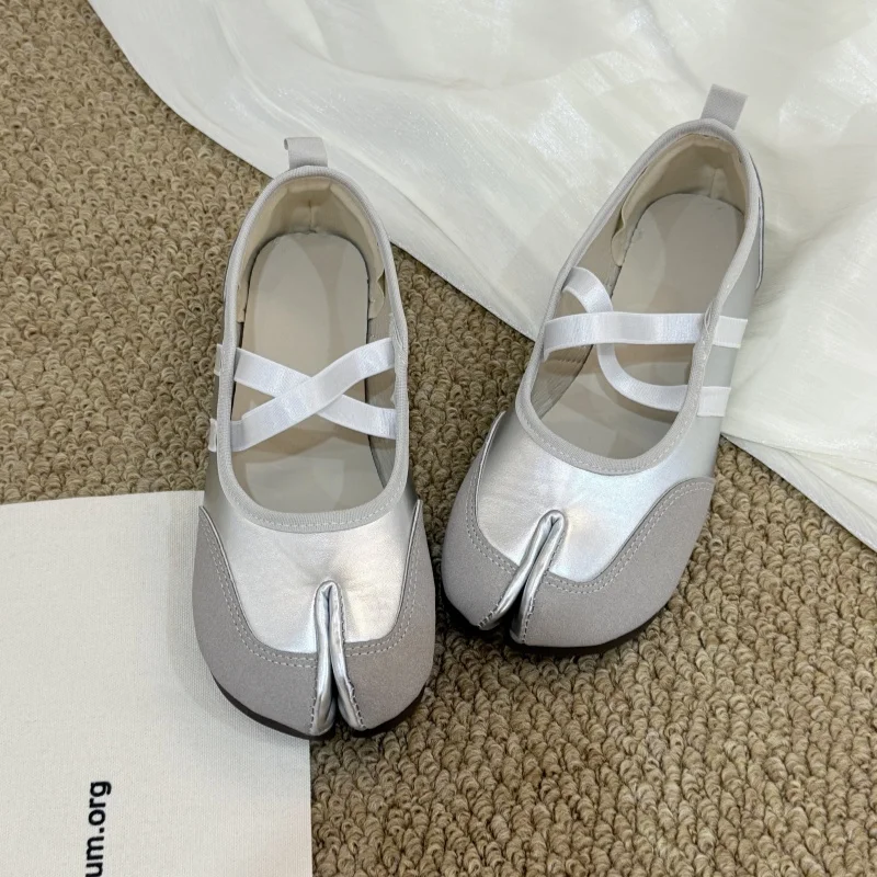 Damen Split-Toe Ballettschuhe aus PU-Leder mit gekreuztem elastischem Riemen, Mary Jane Schuhe, Retro-Flats mit weicher Sohle für den täglichen Gebrauch. – Detail 6