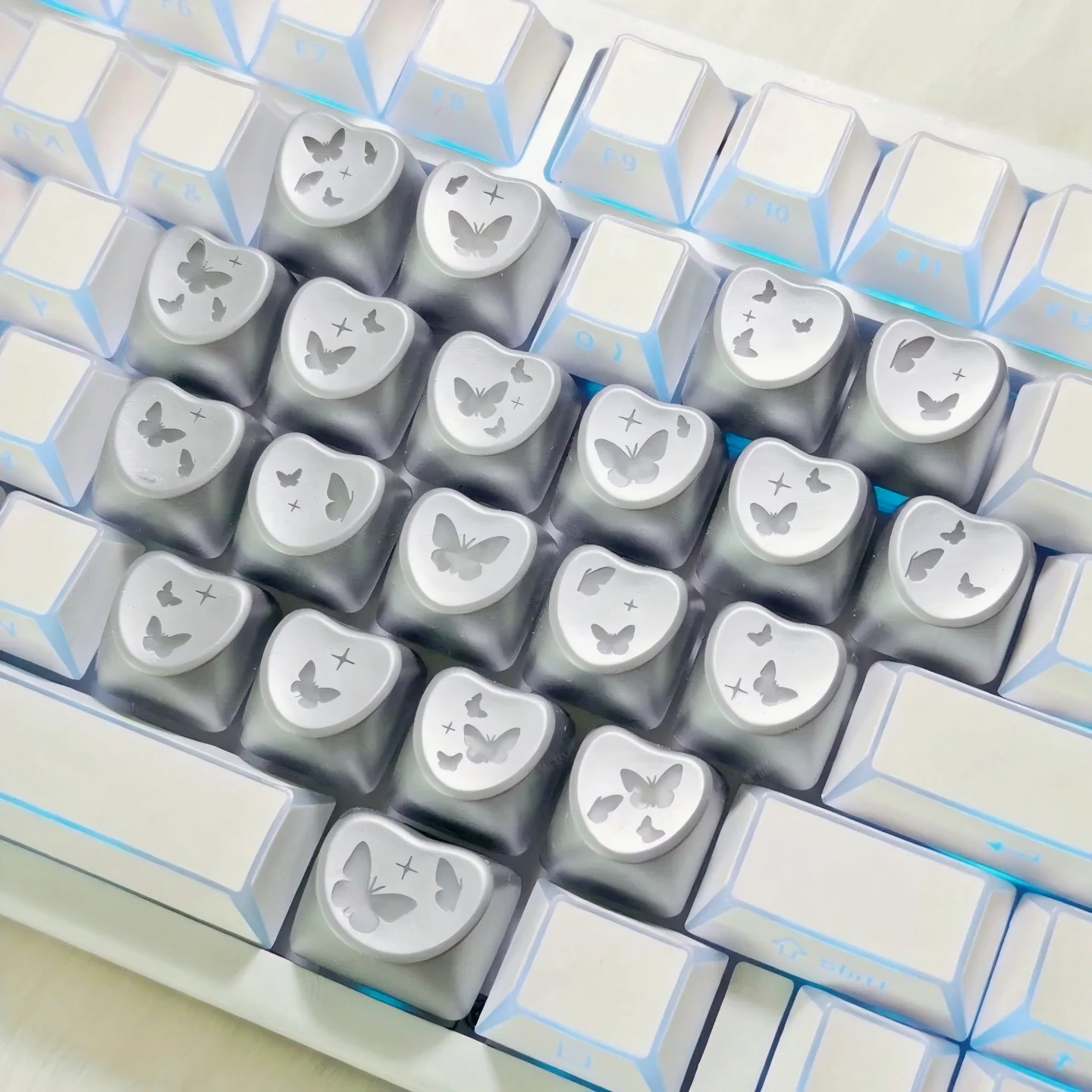 MAIMOOO Love Butterfly Keycaps Personalized Engravless Supplement Silver and White Transparent Keycaps 21keys