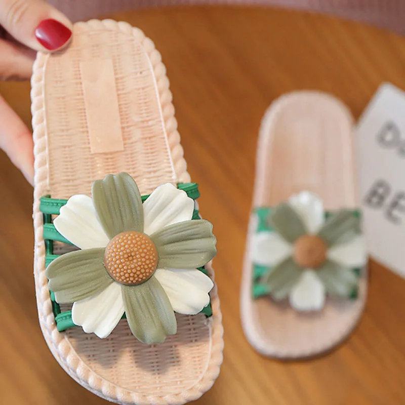 

2025 шлепанцы для девочек, детская домашняя летняя обувь с цветочным принтом, пляжные тапочки для девочек, шлепанцы на мягкой подошве, обувь принцессы CSH1306