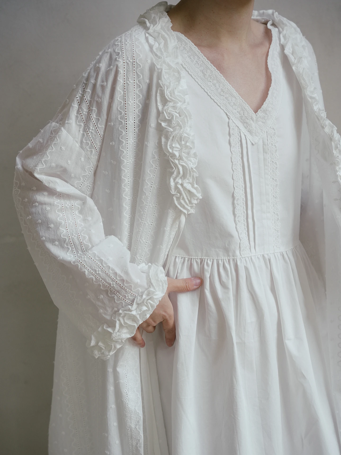 

Retro Style Sun Protection Dress Women's Loose V-Neck Cotton Gauze Soft Light Long Sleeve City Commute Friendly Dress