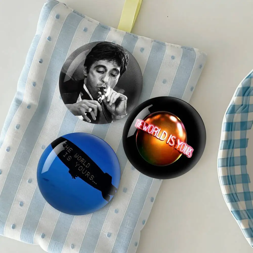 

T-The World Is Yours S-S-Scarfaces Badge Tinplate Soft Button Pin Brooch Metal Badge Custom Jewelry Accessories Hat Bag Lapel