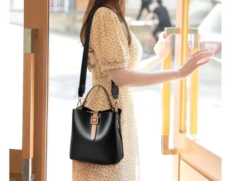Bags for Women White Famous Brands Handbags 2023 Trend Designer Luxury Shoulder Bag Leather Crossbody Bucket Bolsas Femininas