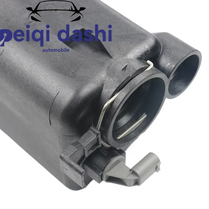

17137787040 High quality automotive engine coolant pot Expansion pot Overflow reservoir for BMW E46