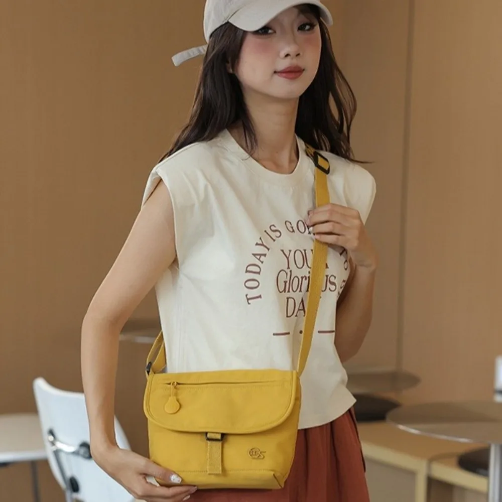 

Новая сумка через плечо с длинным ремнем, универсальная легкая сумка-кроссбоди, прочная и стильная сумка-мессенджер для девушек и женщин.