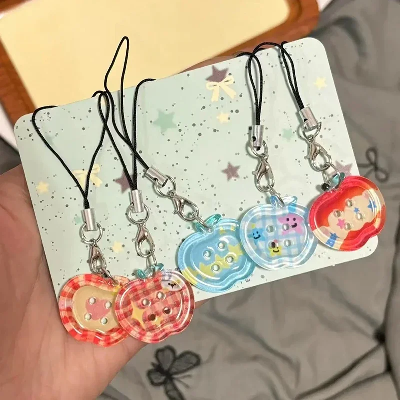 2/5 Buah Liontin Jimat Ponsel Tombol Lucu Casing Baru Kawaii untuk Airpods 4 iPhone 16 Aksesori Liontin Mini untuk Tas Kamera CCD