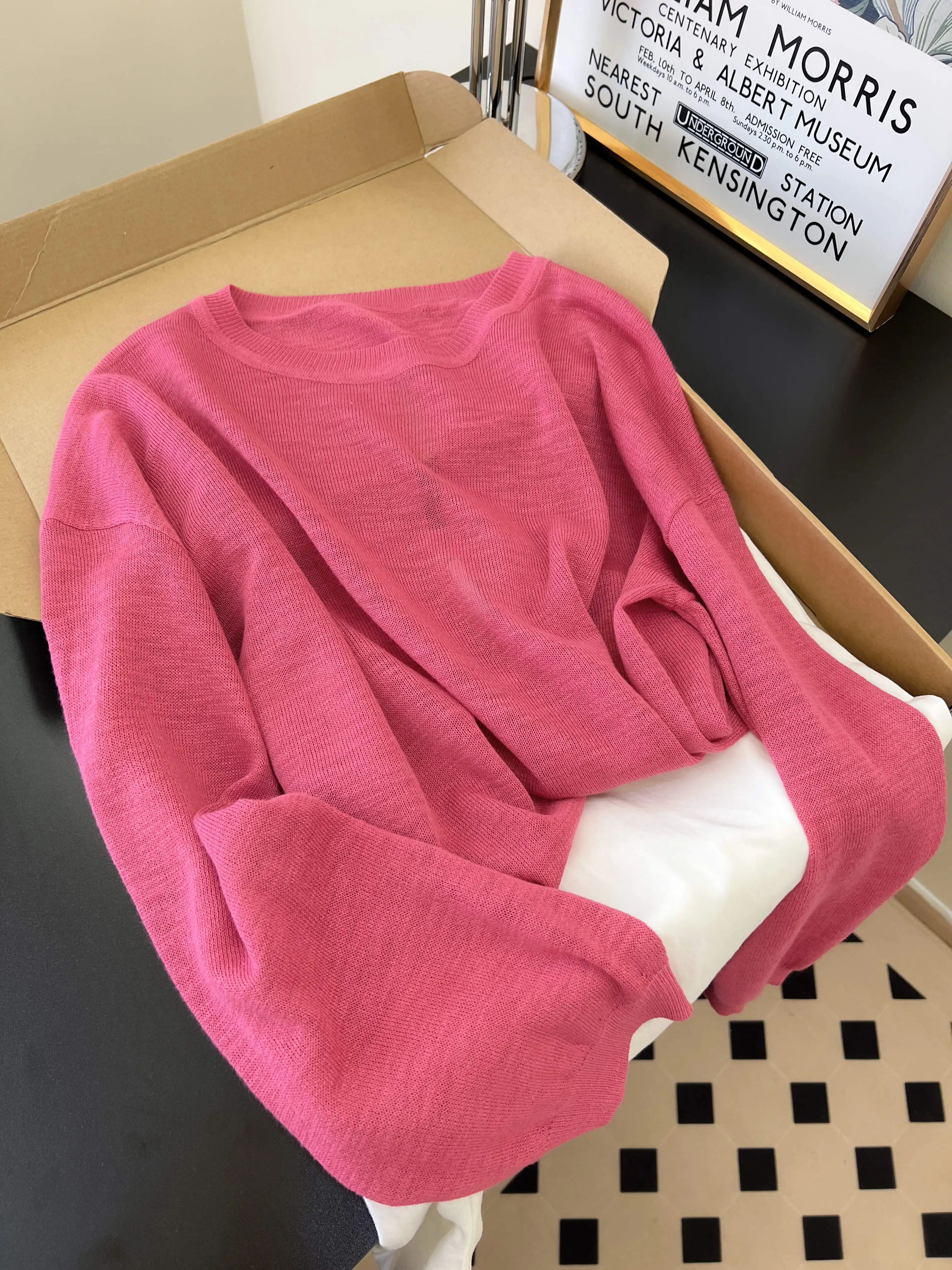 تي شيرت نسائي فضفاض بأكمام طويلة محبوك بلون نقي