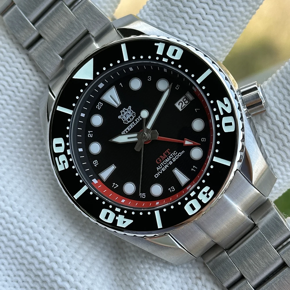 STEELDIVE Men GMT Watch 44.9mm Automatic Mechanical Wristwatch Diver 20ATM Waterproof BGW-9 Luminous Sapphire NH34 Ceramic Bezel