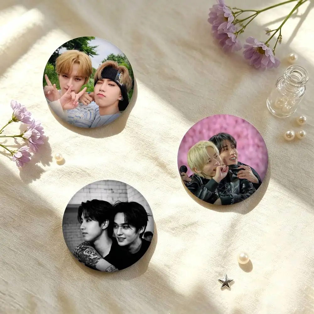 K-pop M-Male Idol Han Lee Know 25mm 32mm 44mm 58mm 75mm Brooches Badges Pins for Accessories Gift