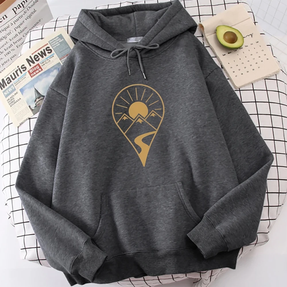 Mountain Sun Road 후드 티셔츠 모험에서 영감을 얻은 그래픽 캐주얼 루즈 긴팔 독특한 트렌디 패셔너블 탑 천