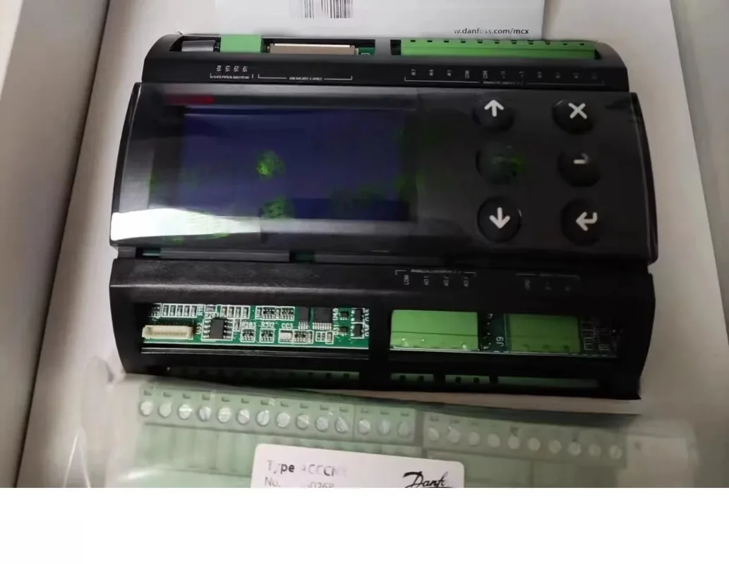 controllers: MCX061V (080G0251), MCX15B2V (080G0284), (080G0285), MCX20B (080G0057), MCX15B (080G0042)
