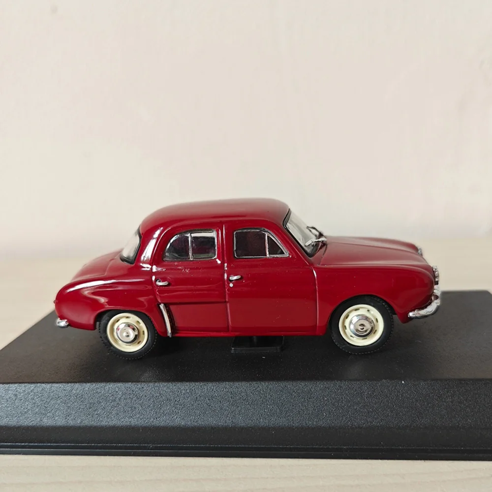 Diecast Alloy 1:43 Scale Dauphine European American Vintage Car Model Adult Classic Toy Collection Static Display Ornament Gift