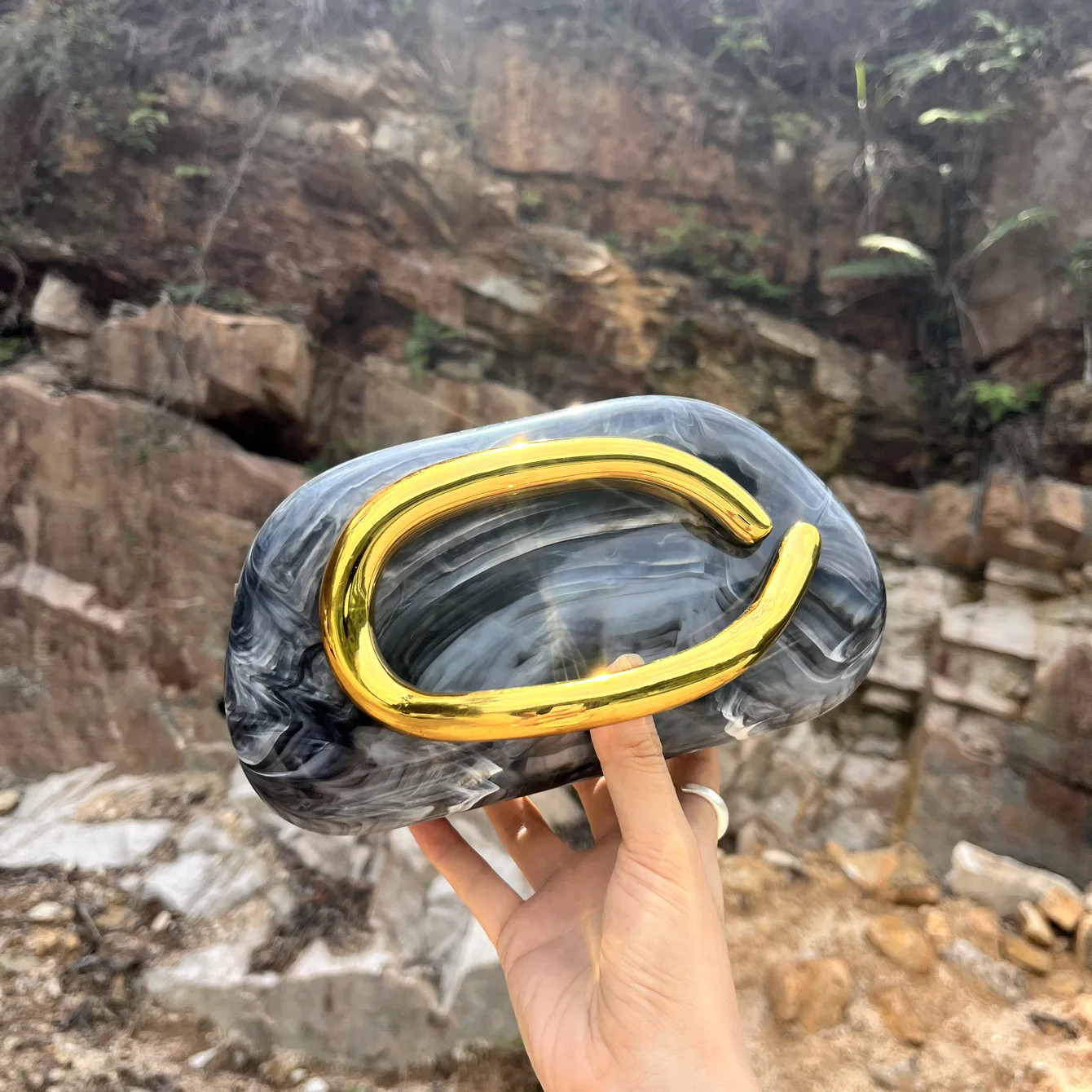 casual-daily-leather-womens-bag-premium-classic-paris-elegant-designer-bag-luxury-vintage-tote-bag-fashion-crossbody-messenger