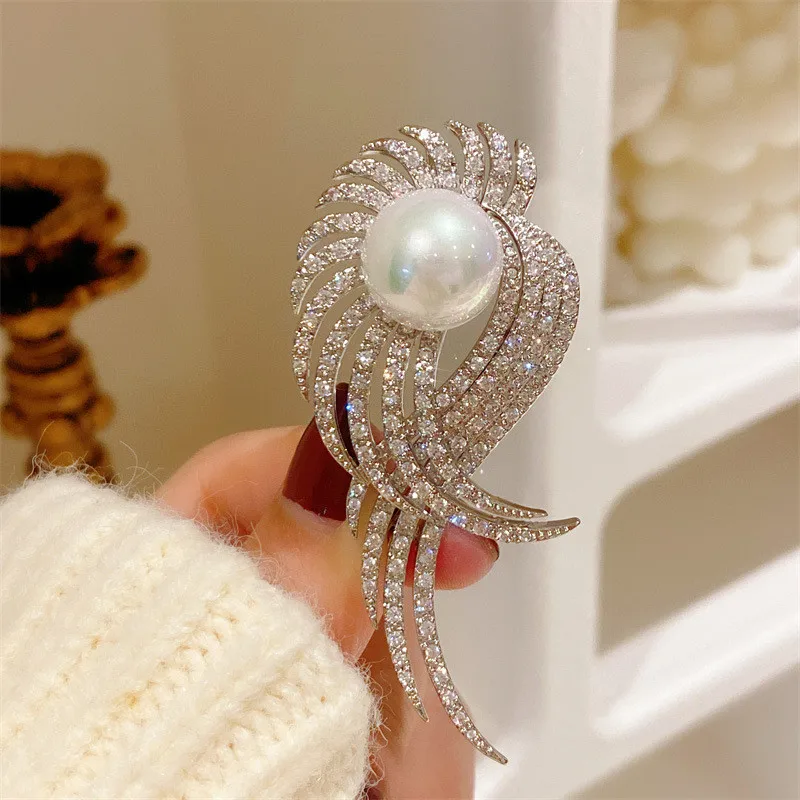 CC Sparkly Brooches Imitation Pearl Coat Pins Korea Style Cardigan Shawl Buckle Elegant Suit Pin Shining Corsage Party Gift B303