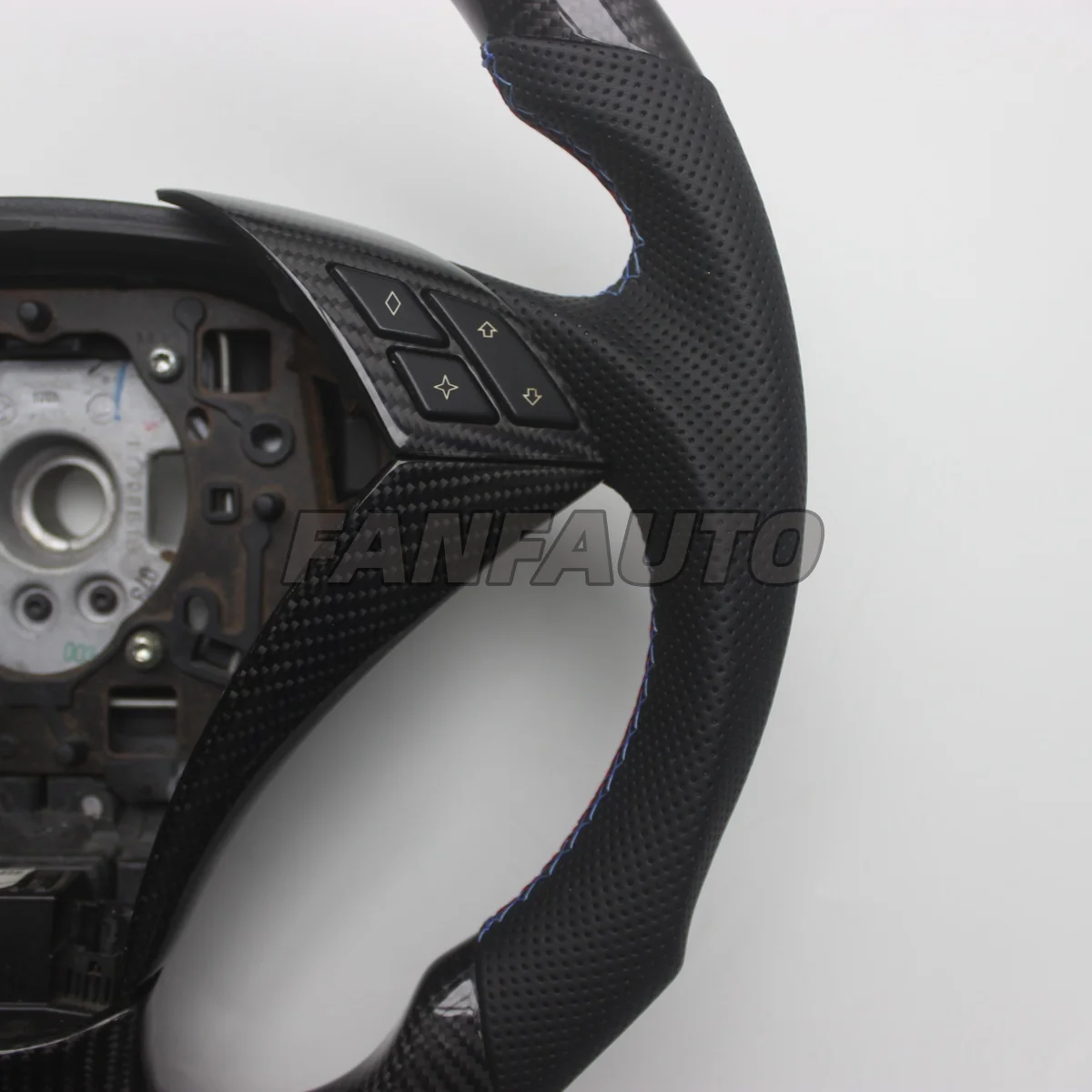 Replacement Real Carbon Fiber Steering Wheel with Leather for BMW E60 E61 5 Series 2003-2010 - Image 3