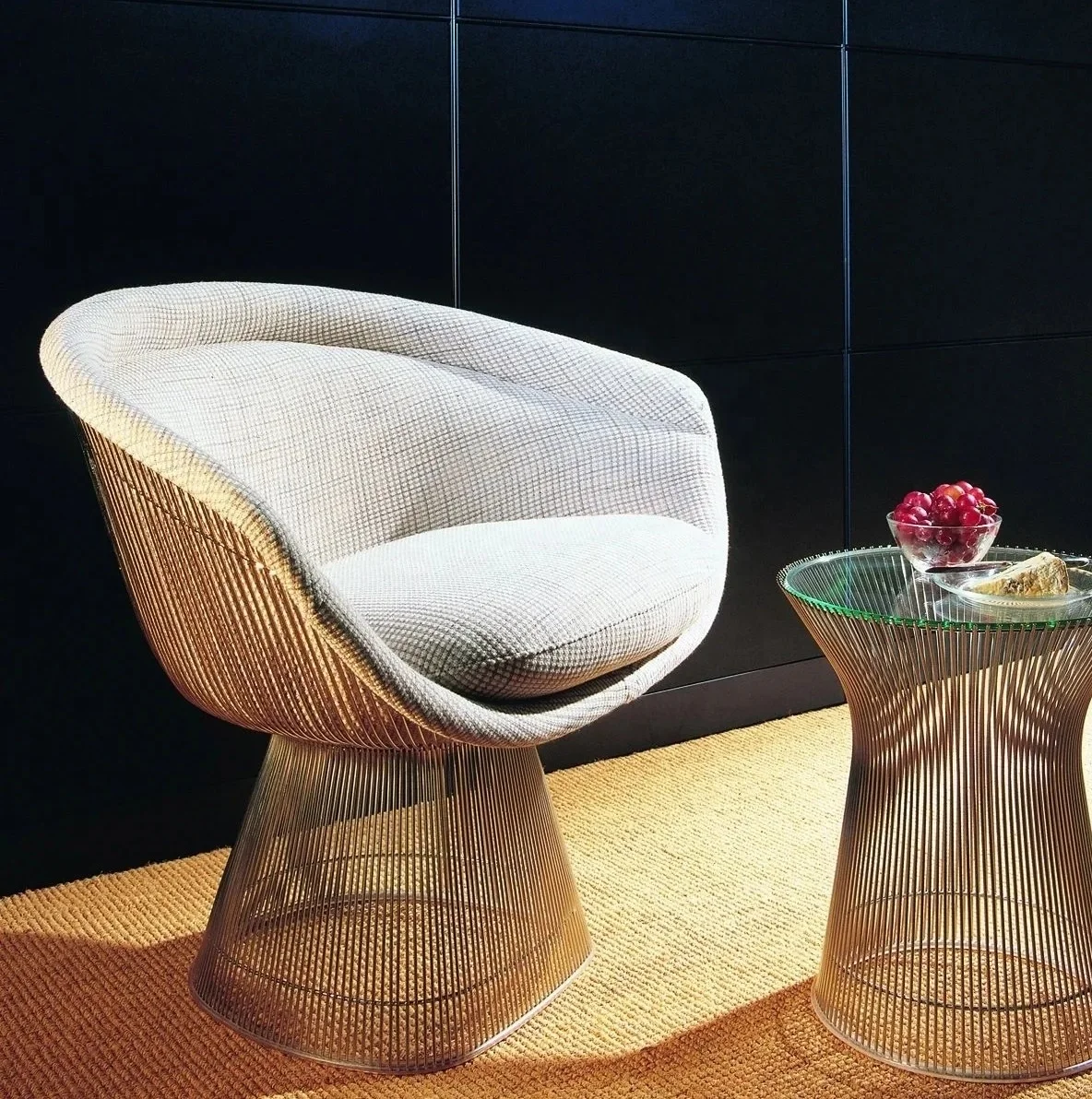 

Современное домашнее кресло с металлическим каркасом из нержавеющей стали, обитое роскошной велюровой тканью, для гостиной и зоны отдыха