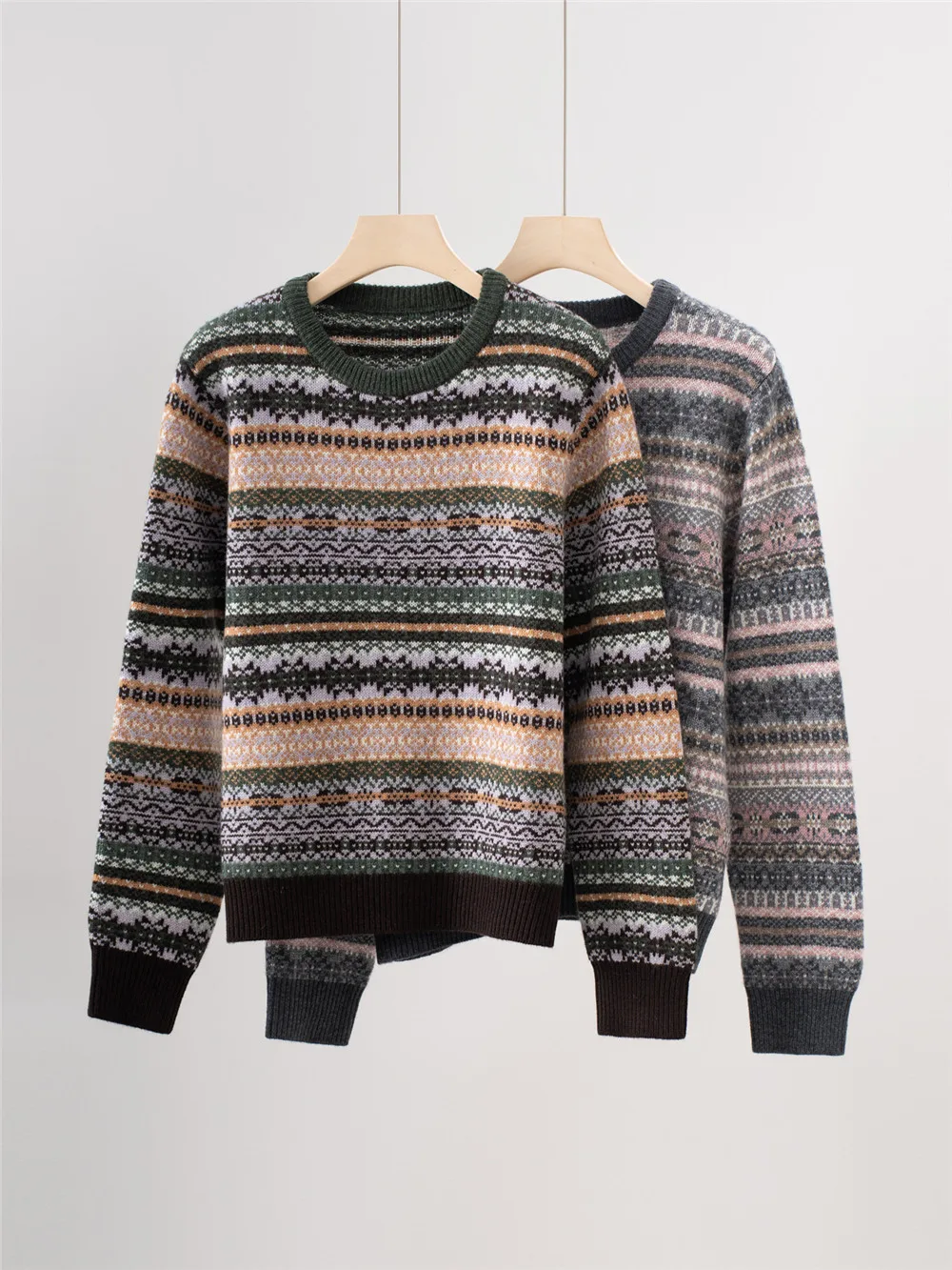 25 Autumn/Winter New Cashmere Jacquard Contrasting Color Round Neck Knitted Comfortable And Versatile Women's Pullover