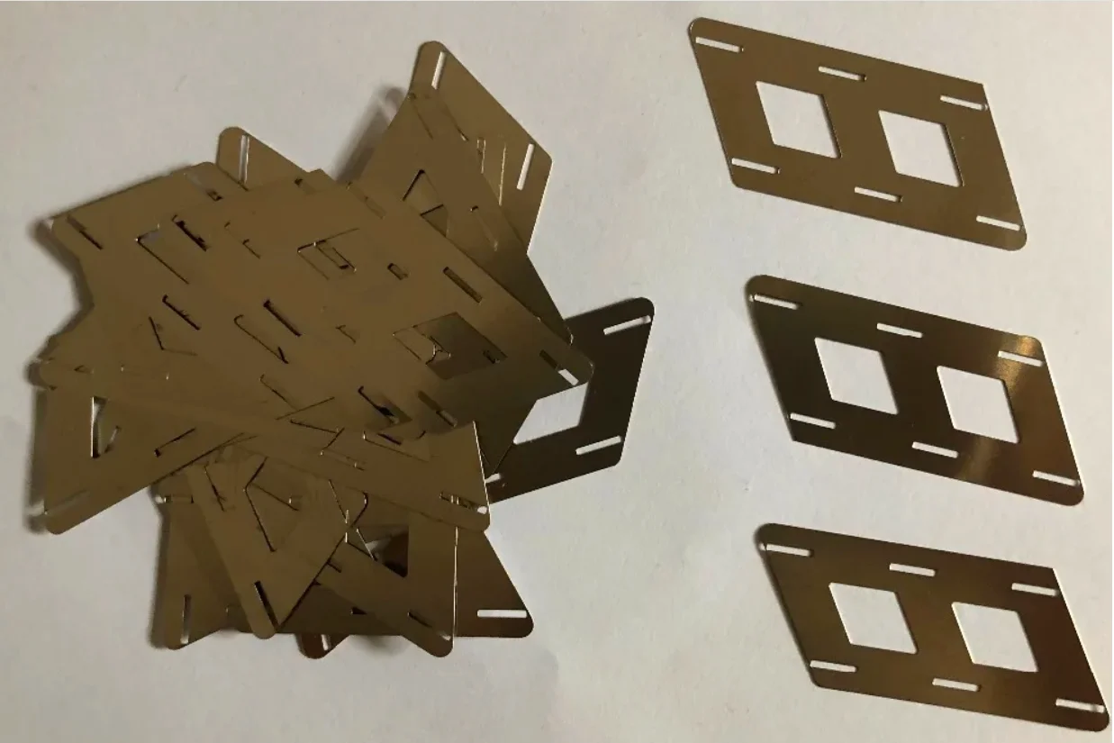 0,12mm x 24mm 3P 2S níquel 2P hojas de tira de correa de acero chapada oblicua para soldador de soldadura por puntos de paquete de batería 18650