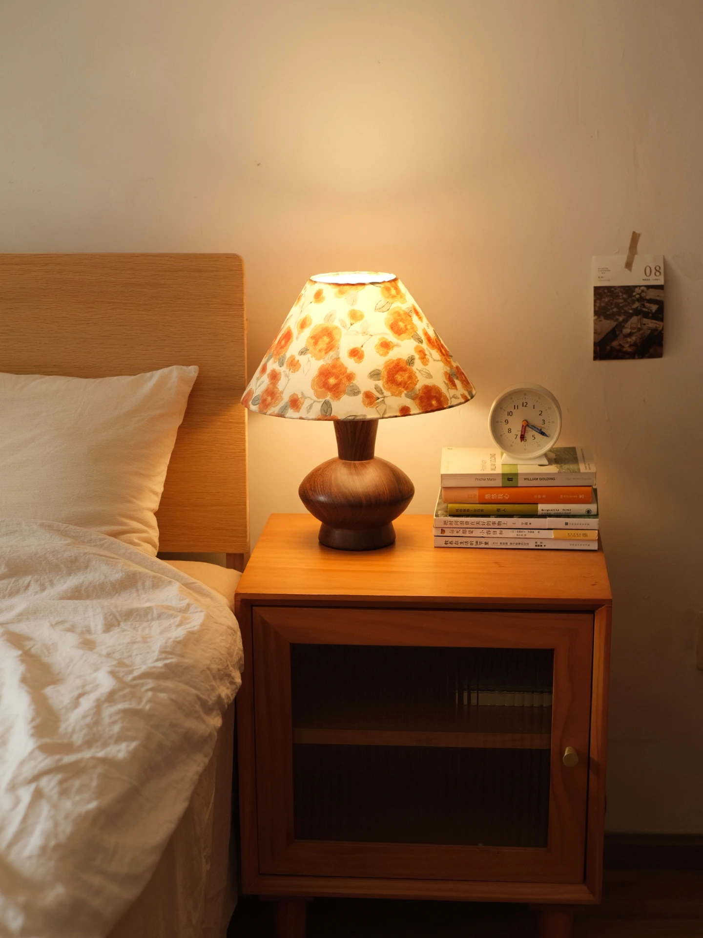 

Broken flower medieval desk lamp bedroom bedside lamp everbright lamp