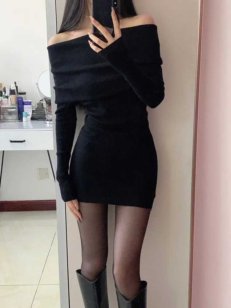 Temperament One-shoulder Design Waist Slimming Dress for Women 2024 Autumn Winter Long-sleeved Knitted Hip-covering Short Skirt