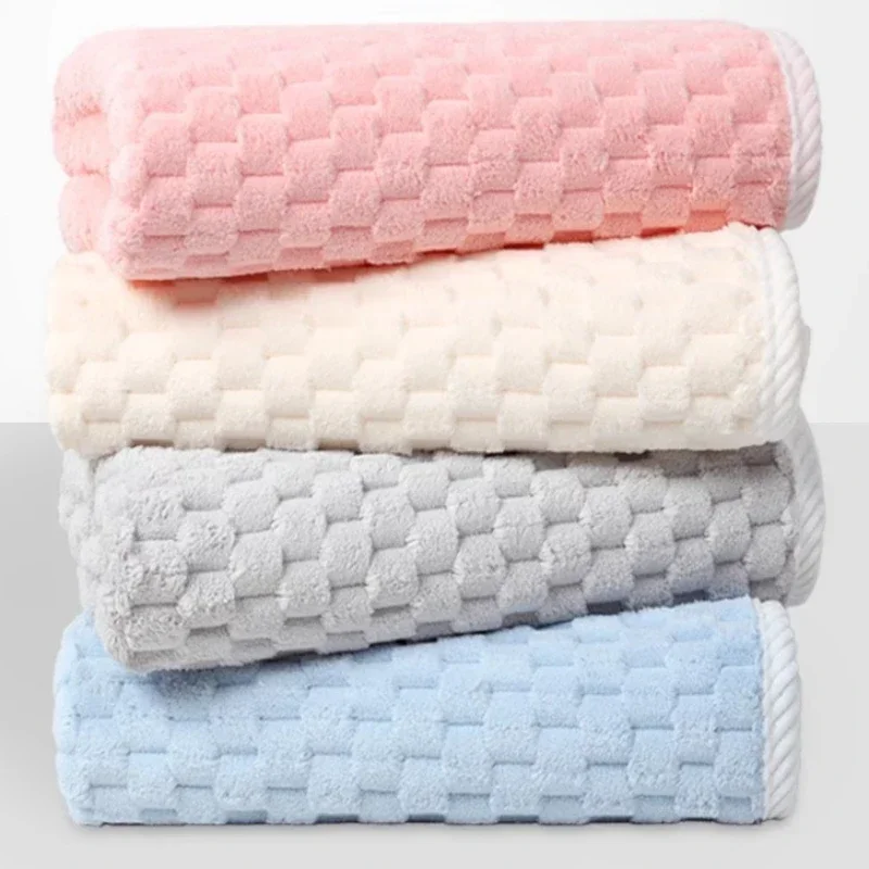 Bath Towel Soft and Quick Dry Bath Towels for Adults Plush Cloud Patterned for Bathroom Extra Absorbent