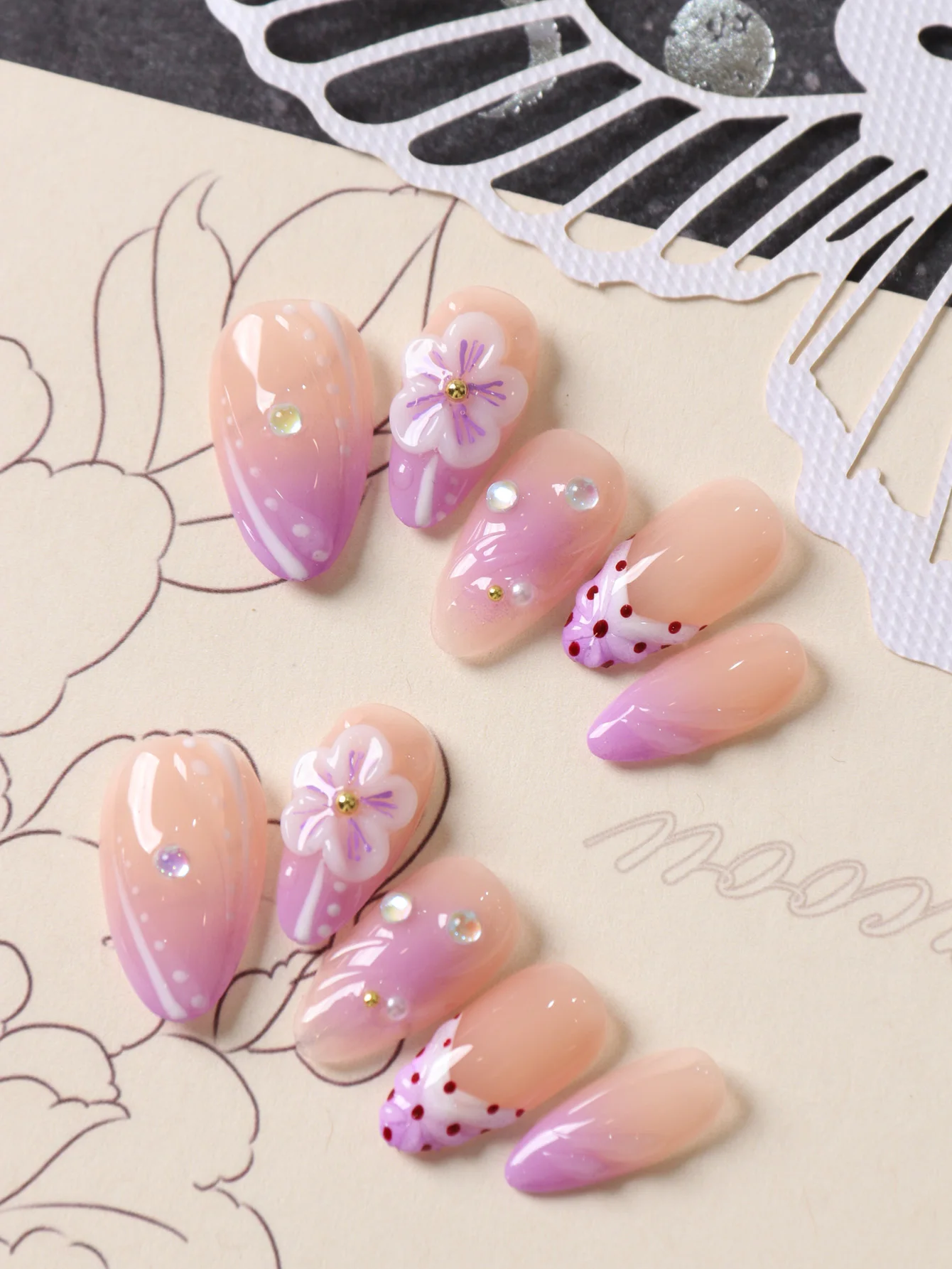 10 Stück Press-on-Nägel, lila, französischer Stil, weiße Blume, Büro, Alltag, künstliche Nägel, Nagelkunst-Set, Nagelkunst zum Selbermachen