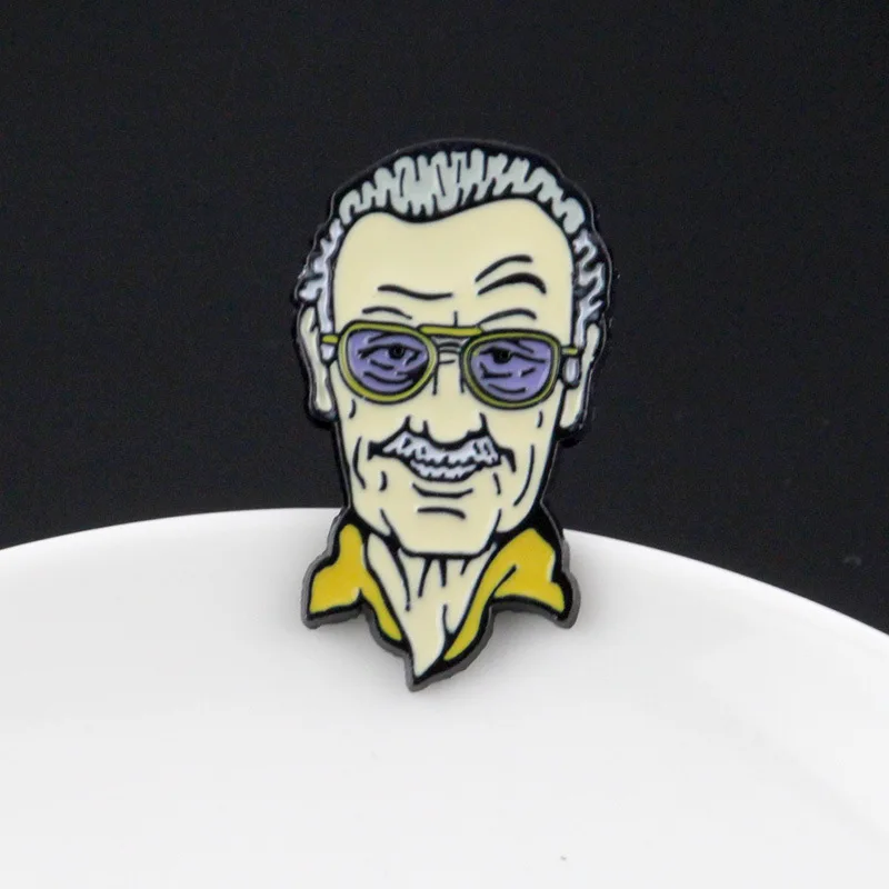 Broszka emaliowana z postaciami filmowymi Heisenberg Daria Cartoon Klapa Plecak Odznaka Cosplay Biżuteria Akcesoria Męska Damska Broszka Prezent